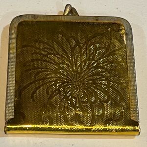 Vintage Compact Mirror 1960s kiss lock